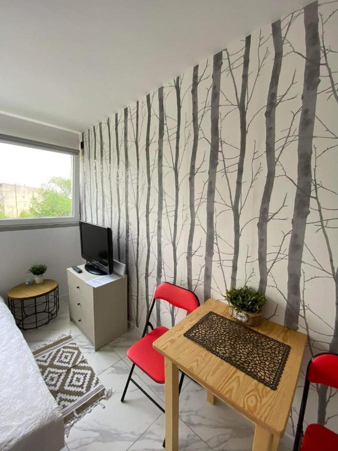 Night Host Robotnicza Apartment Wroclaw Bagian luar foto