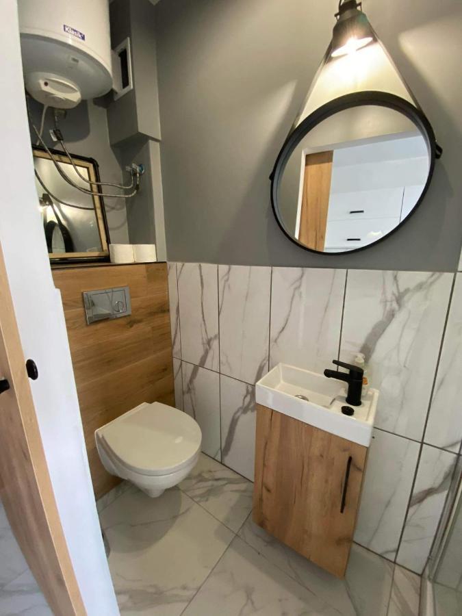 Night Host Robotnicza Apartment Wroclaw Bagian luar foto